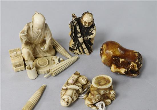 A quantity of Japanese ivory netsuke